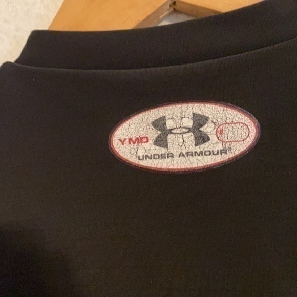 UNDER ARMOUR BLACK YOUTH MEDIUM LONG SLEEVE - Picture 3 of 3